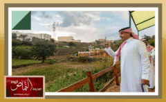 وزير السياحة .. يوثق بجواله قصة نجاح عسير السياحية