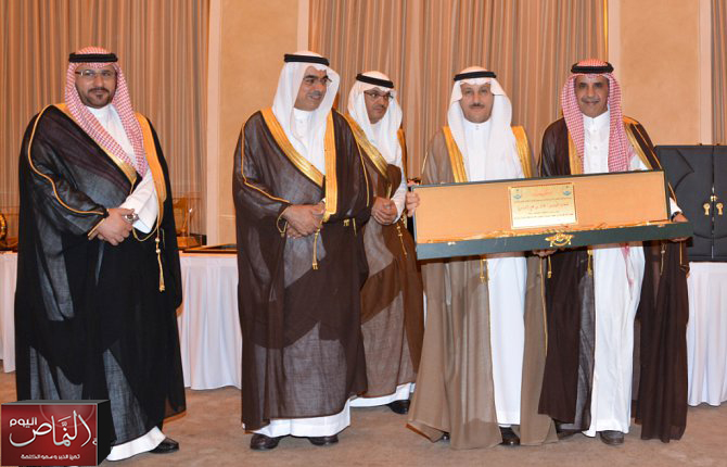 أمين المنطقة الشرقية ل«الرياض»: البدء بمشروع النقل العام في الربع الأول من عام 2016