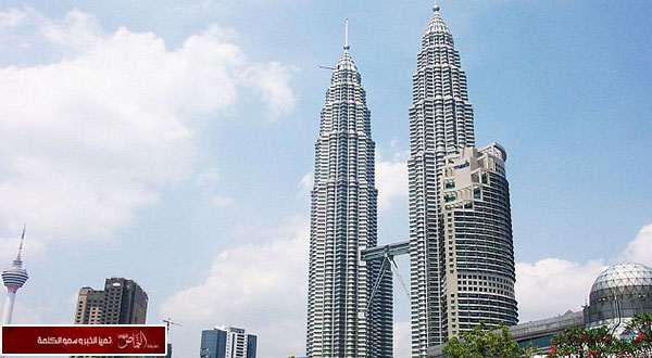 ماليزيا.. 300 دولار غرامة ارتداء ملابس الجنس الآخر