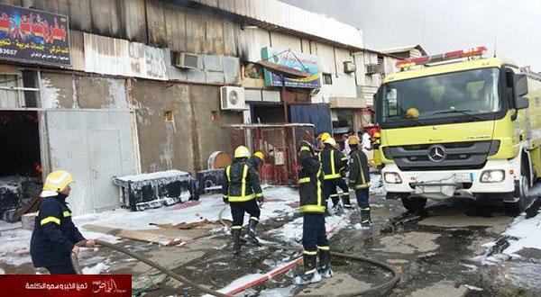 مدني جدة يسطير على حريق مجموعة ورش بالمنطقة الصناعية