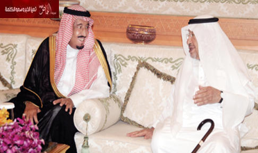 الأمير سلمان مشددا على مبدأ الشفافية  ..”رحم الله من أهدانا عيوبنا”-صور