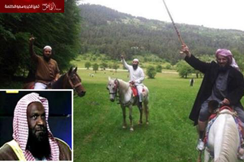 بالفيديو .. نبيل العوضي والعريفي والقرني يركبون الخيل
