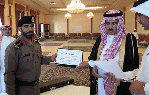 محافظ النماص يكرم العقيد القرقاح بمناسبة انتقاله الى شرطة نجران