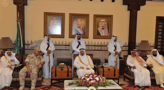 أمير عسير يستقبل المهنئين بعيد الفطر بقصر الخالدية