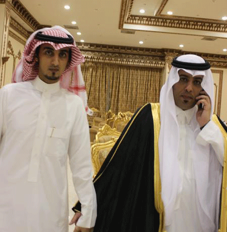 بوهياف يقيم زواجه بمدينة الرياض على كريمة ظافر القحطاني