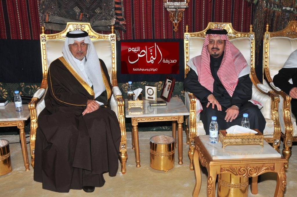 توافد المعزين على قصر الأمير فيصل بن خالد بالمعذر