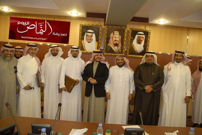 الحبيب .. يكرم المعلمين المتميزين من تعليم النماص