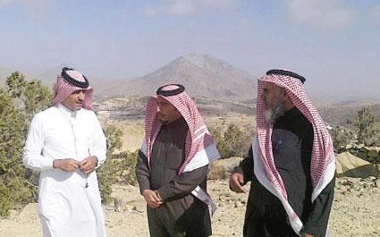 طمر نفايات بني عمرو في الخنادق