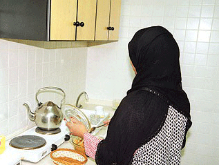 قانون خاص لتجريم هروب الخادمة