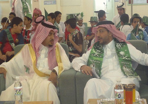 رئيس مركز وادي زيد يزور مدارس الوادي في احتفالات اليوم الوطني