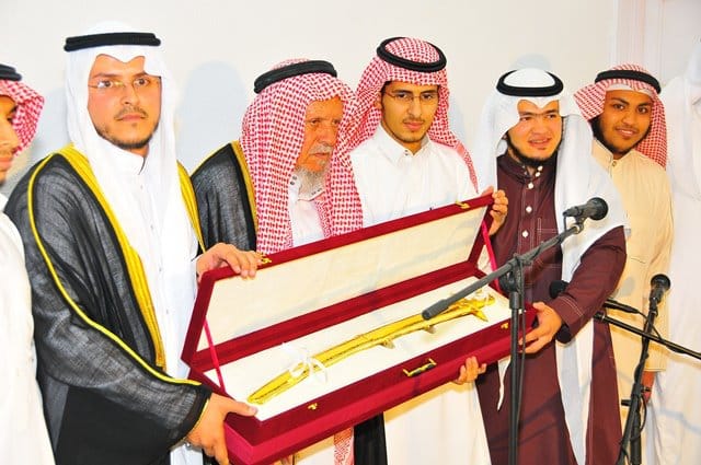ضيف الله بو شعمل يبدأ حياته الزوجية من ليالي الشرق
