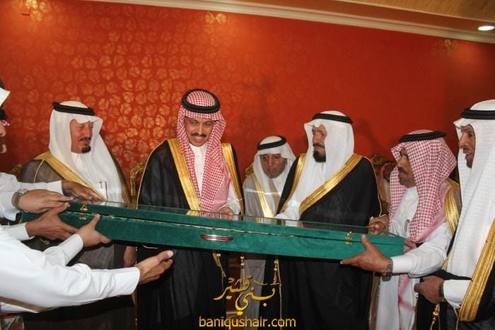 معالي الأستاذ عبدالله بن مشبب الشهري في ضيافة قبيلة بني قشير