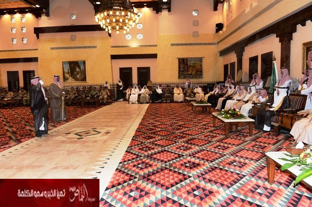 الأمير فيصل بن خالد يستقبل المهنئين ثاني أيام العيد