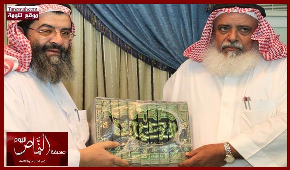 العمروي .. يتبرع  بثلاثة عشر ألف كتاب لثقافية تنومة