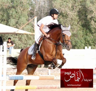 الفارس منصور العمري يفوز بالمركز الأول في المستوى المبتدئي في دوري الأمير محمد بن سعود الكبير للفروسية