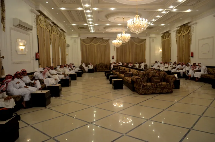 إجتماع قبيلة بني قشير على الساحل الشرقي
