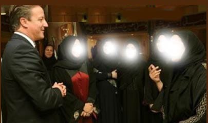 الشيخ عوض القرني يصف زيارة كاميرون لكلية الحكمة بالتدخل في شئون المراة السعودية