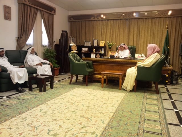 امير عسير يعتمد اعضاء لجنة الإصلاح البين بمحافظة النماص