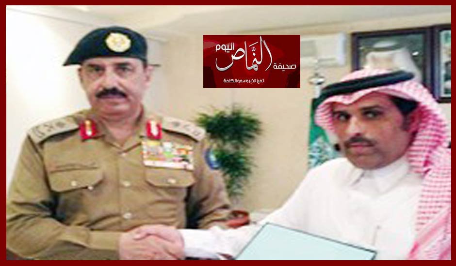 اللواء الشهري يكرم مواطن لإنقاذه طفلتين من الحريق