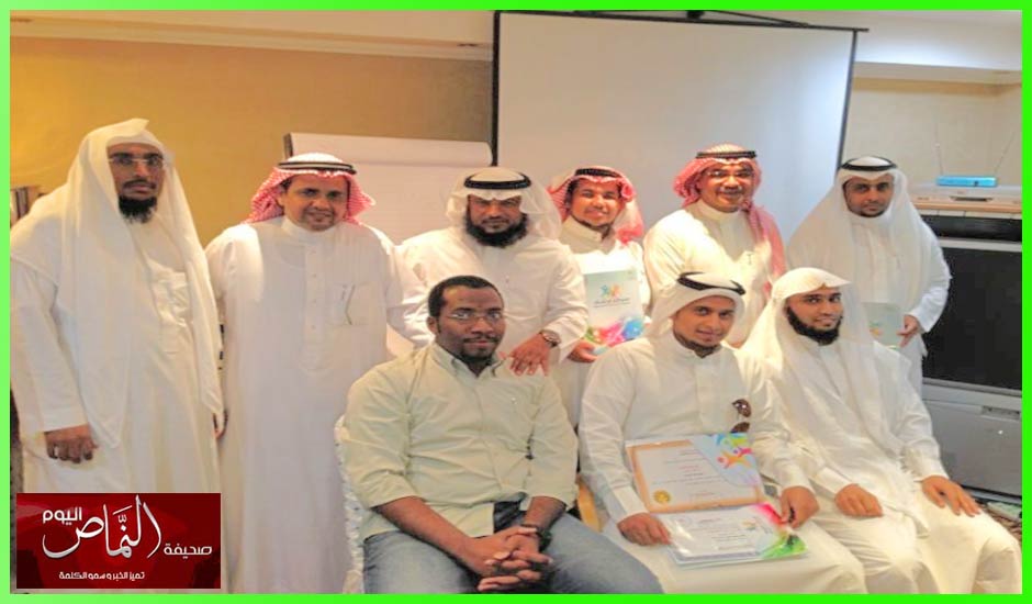 الشهري .. مستشار يقدم دورات مجانية  للأسرة والمجتمع